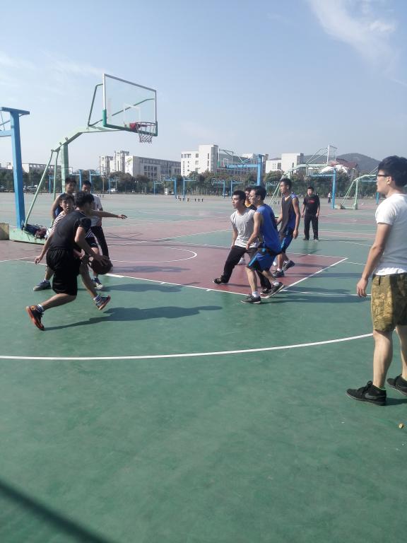 我院与数字媒体学院篮球友谊赛圆满结束