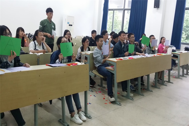 转角遇到理 ——我校第六届数理文化节隆重开幕